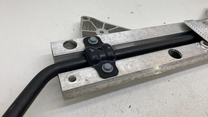 68223606AC ⭕ 17-25 Chrysler Pacifica Front Subframe Bracket with Stabilizer Bar 68223606AC