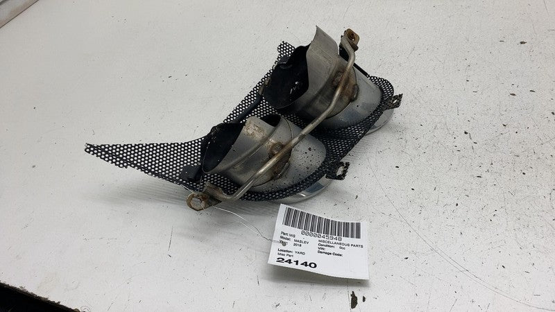 ⭕ 2017 2018 2019 Maserati Levante Rear Bumper Right or Left Exhaust Terminal