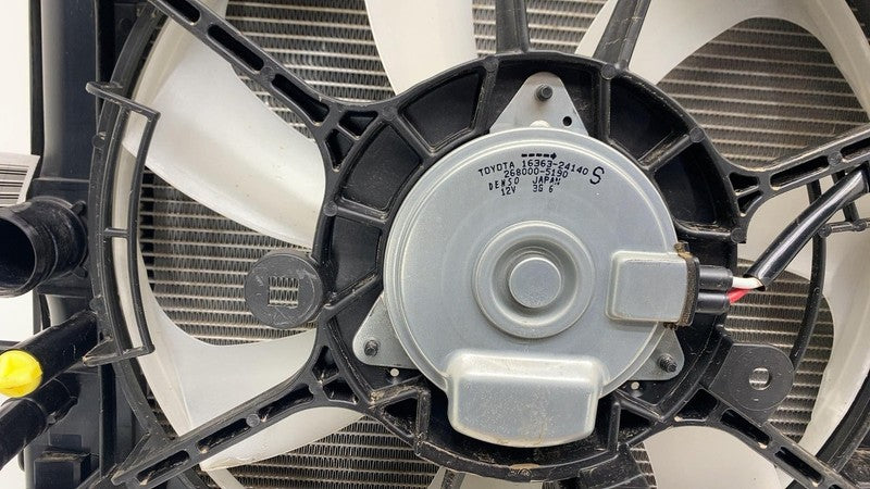 ⭕2023 2024 Toyota Prius Front Main Radiator Condenser Cooling Fan Moto