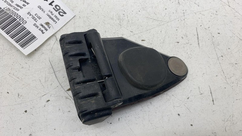 ⭕ 2012-2014 Tesla Model S Rear Driver Taillight Charge Port Cover Refl