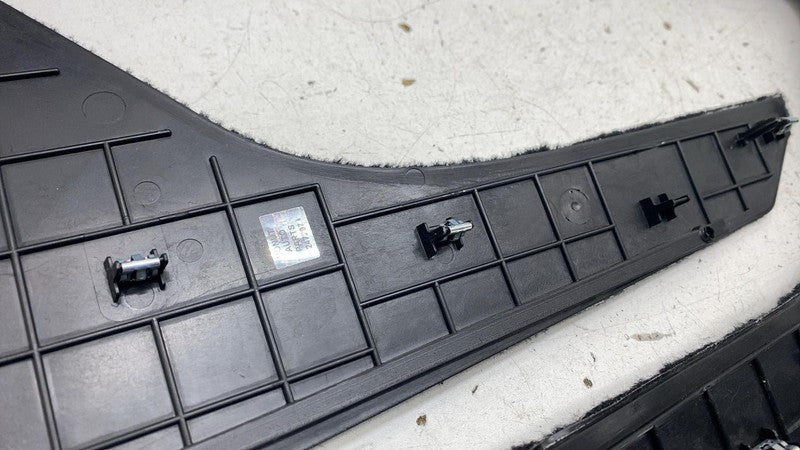 ⭕ 16-20 Model S MS Front Floor Center Console Carrier Armrest & Cuphol