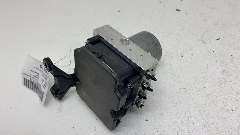 ⭕ 2025 Rivian R1S ABS Anti-Lock Brake Pump Module Unit w/ Bracket PT01