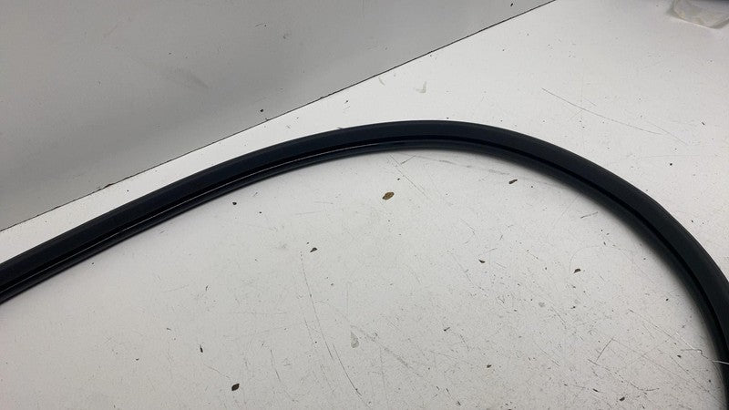 ⭕ 2021 2022 2023 Polestar 2 Rear Trunk Tailgate Weatherstrip Rubber Seal Assy