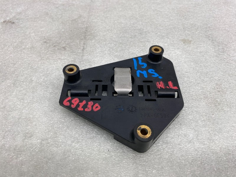 100324200A ⭕12-20 Model S Driver Side Panoramic Sunroof Hatch Motor Block Left 1003242-00-A