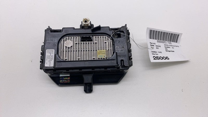 2018-2023 BMW 530e G30 Front Center Console Wireless Device Battery Ch