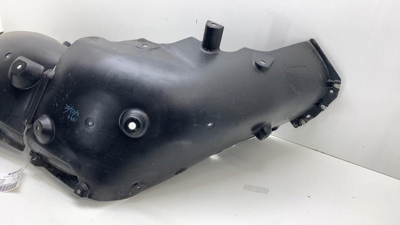 ⭕ 2022-2024 Rivian R1T Rear Right Wheel Fender Splash Guard Shield PT0
