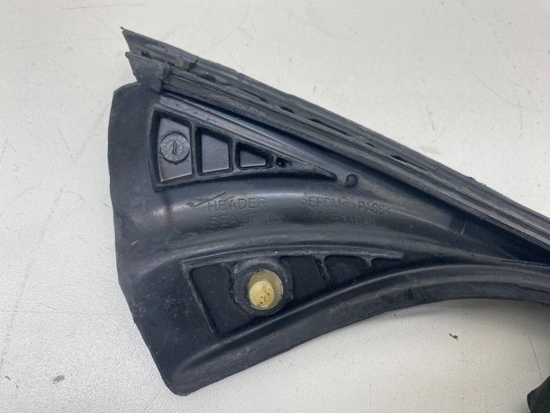 149767800C ⭕ 2020-2022 Tesla Model Y Passenger Side Body Header Seal Right RH 1497678-00-C