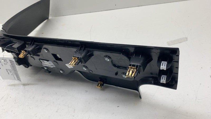 C100219779C ⭕ 25 Rivian R1S Rear Right Scuff Plate Panel w/ C-Pillar Cover Trim C100219779-C