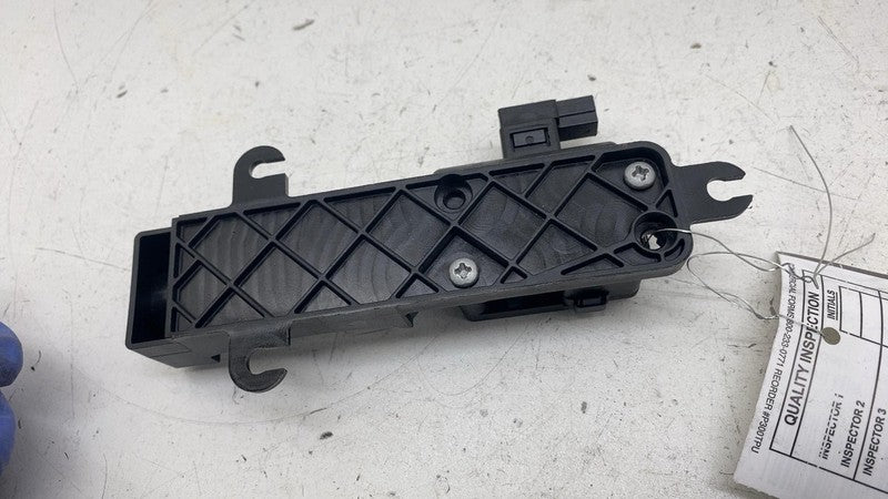 1115332-00-B ⭕ 16-24 Model X Front Driver Door Lock Latch Release Actuator Left 1115332-00-B