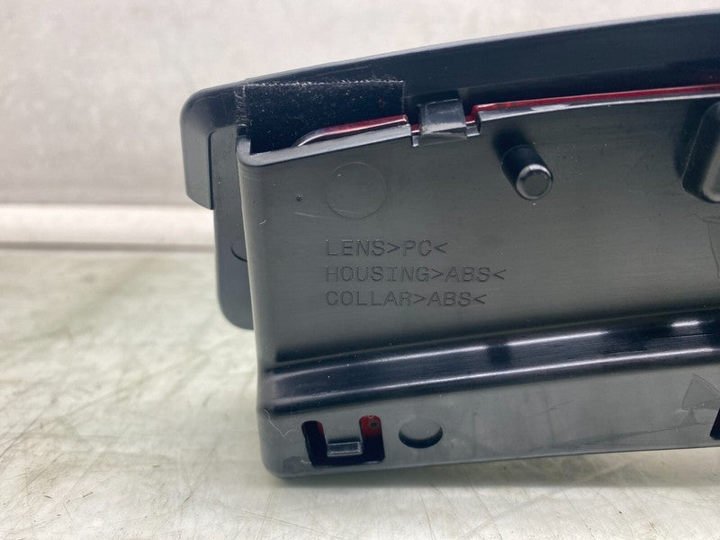 1077405-00-F ⭕ 17-23 Model 3 Rear Package Tray Lamp Inner 3rd Brake Stop Light 1077405-00-F