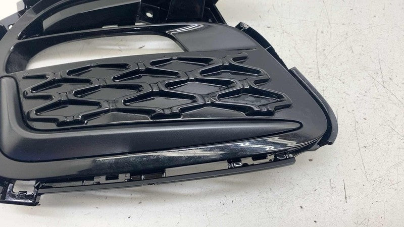 9449149795A ⭕ 21-25 Chrysler Pacifica Front Driver Side Fog Light Lamp Cover Cap 9449149795A