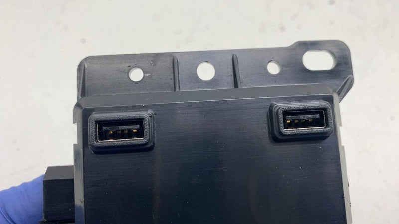 ⭕ 17-23 Tesla Model 3 Center Console Front USB Hub Charger Module 1093
