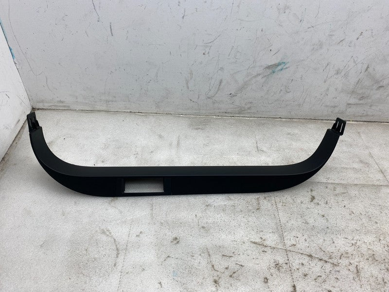 1105138 00 E 2016-2022 Tesla Model X MX Left Sill Plastic Racetrack Assembly LH 1105138-00-E