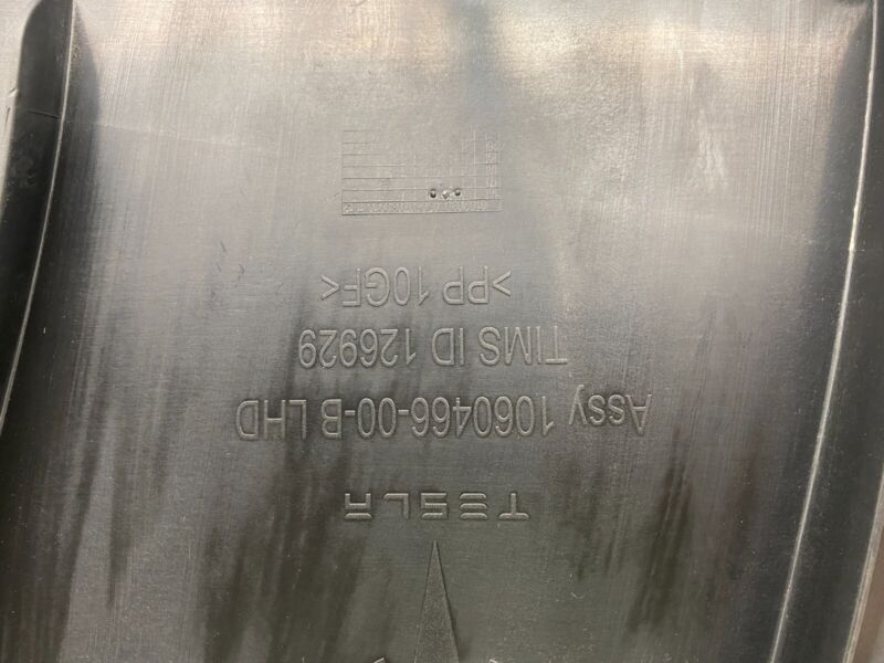 106046600B ⭕ 16-20 Model S MS Front Under Hood Panel Cabin Intake Duct w/ Hose 1060466-00-B
