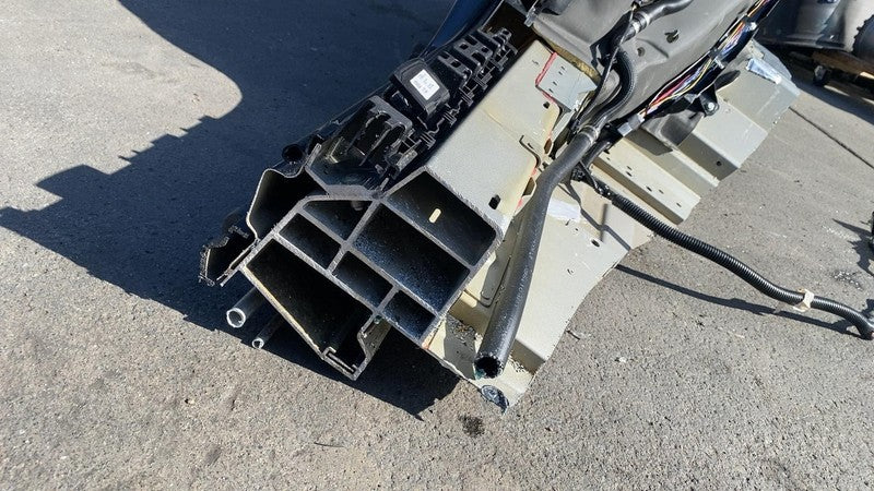 ⭕16-20 Tesla Model X MX Rear Right Quarter Fender Frame Panel Cutout Gray - PMNG