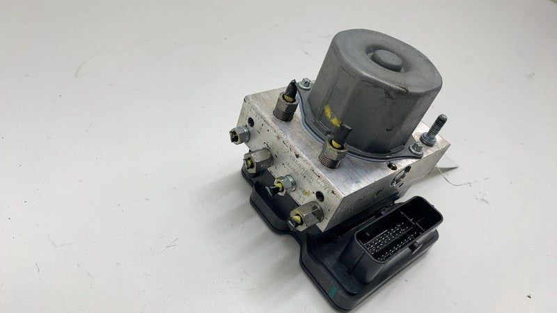 1037797 00 B 2012-2015 Tesla Model S Anti-Lock ABS Brake Pump Hydraulic Control Unit Module