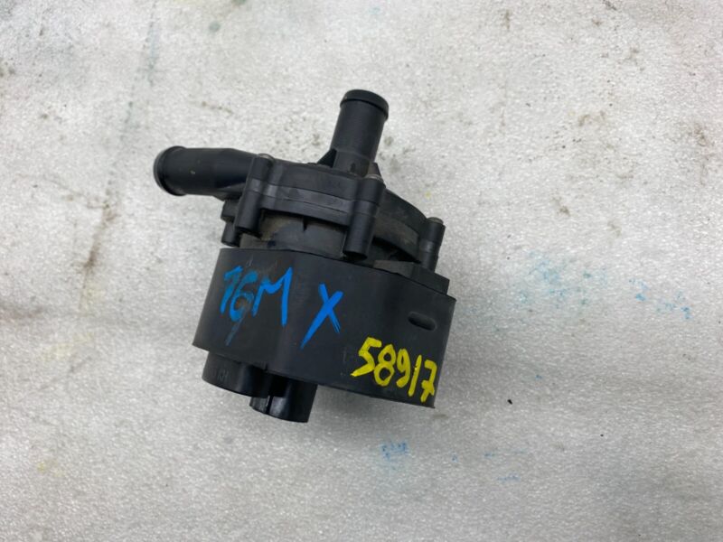 2016-2020 Tesla Model X MX Cooling System Auxiliary Coolant Water Pump Assembly