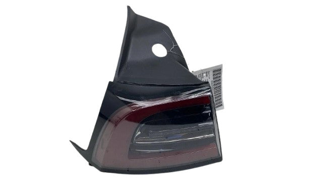 ⭕ 17-22 Tesla Model 3 Rear Left Outer Exterior Taillight Tail Lamp 3-Pin 1077397