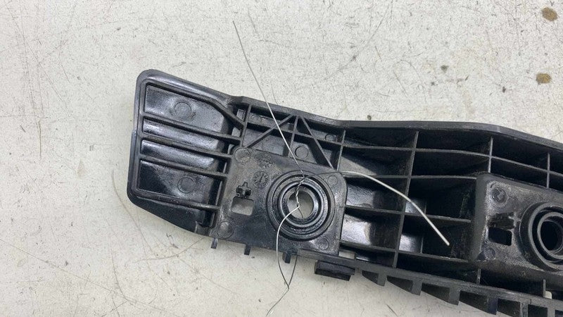 ⭕ 17-23 Tesla Model 3 Rear Left Taillight Tail Lamp Mount Bracket 1083