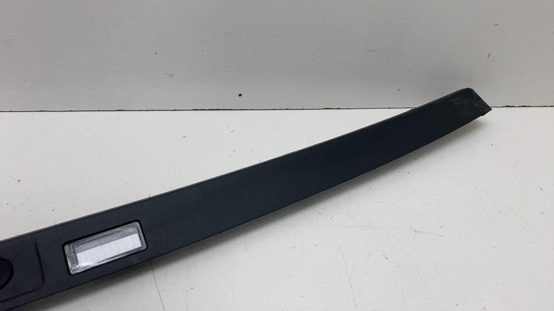 ⭕ 2025 Rivian R1S Rear Gate Upper Switch Bezel w/ License Plate Lamp Assembly