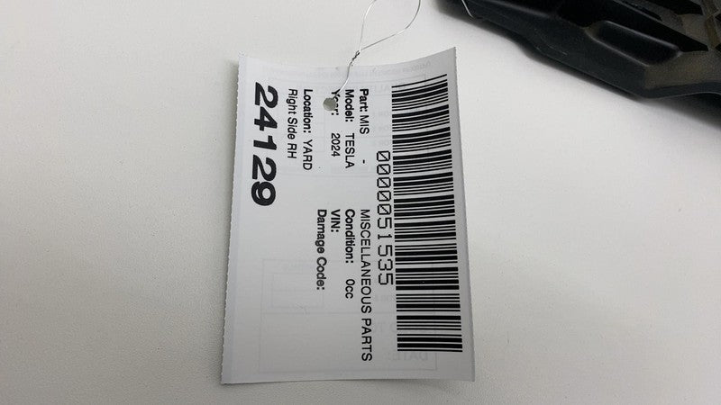 2024 Tesla Cybertruck Rear Passenger Baffle Closeout Sail Panel Moldin