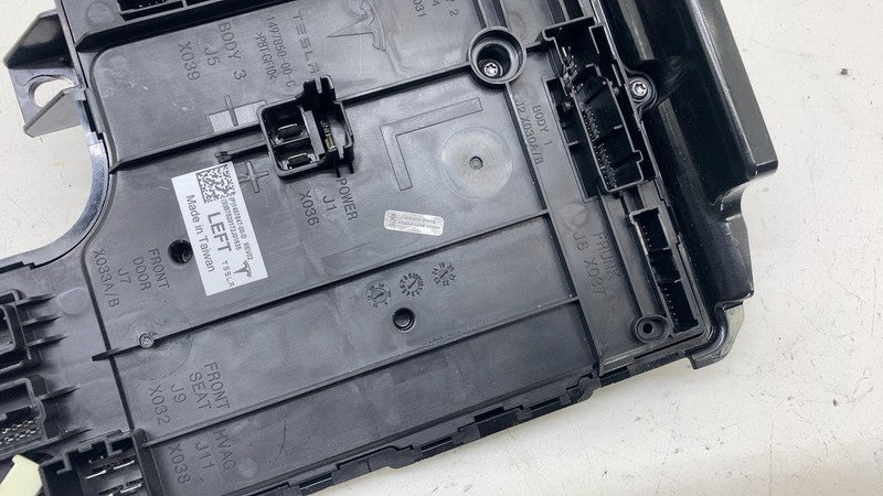 ⭕ 20-23 Model Y Front Left Frunk Low Voltage Body Controller Module 14