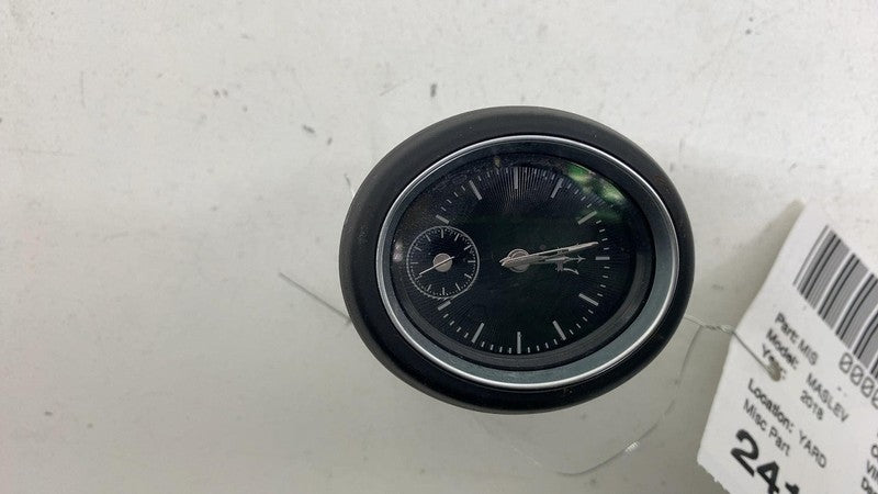 ⭕ 2017-2020 Maserati Levante Dash Instrument Panel Center Analog Clock