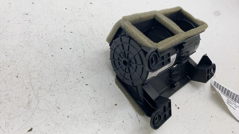 PT00001839H ⭕2025 Rivian R1S Rear HVAC A/C Center Lower Air Duct Vent OEM PT00001839-H