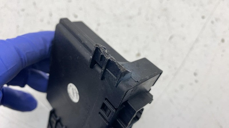 68609952AA ⭕ 17-24 Chrysler Pacifica Parking Park Assist Computer Control Module 68609952AA