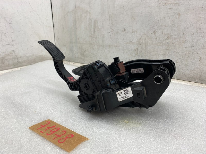 104469100D ⭕ 2017-2023 Model 3 Accelerator and Brake Foot Pedal w/ Switch Base 1044691-00-D