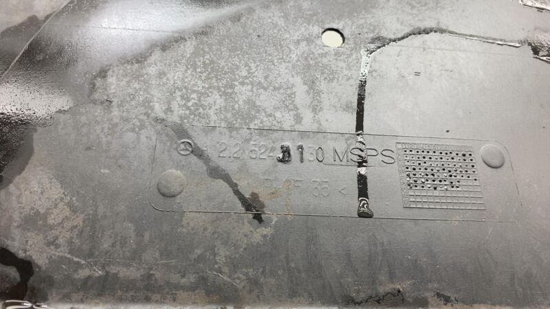 A 212 524 31 30 ⭕ 10-16 Mercedes-Benz E-Class E350 E400 Engine Mud Flap Splash Guard A2125243130
