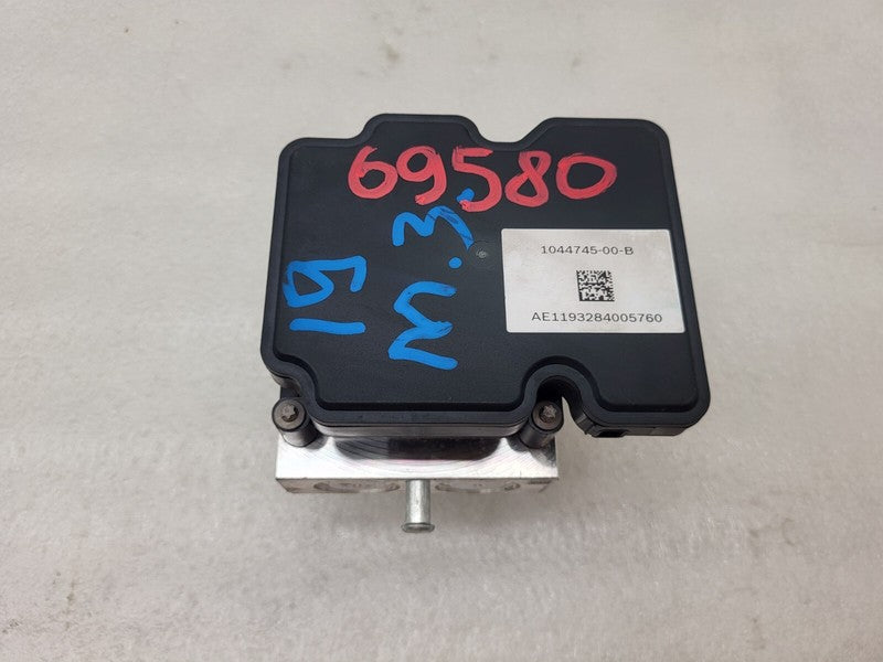 1044745 00 B ⭕ 2017-2023 Tesla Model 3 M3 Anti-Lock Brake System ABS Pump Module 1044745-00-B
