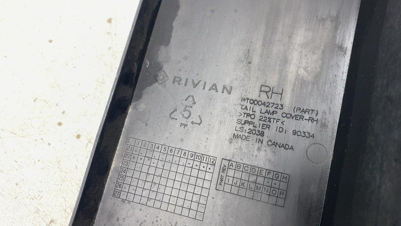 ⭕ 2022 Rivian EDV-700 Amazon Van Rear Right Tail Lamp Taillight Cover 