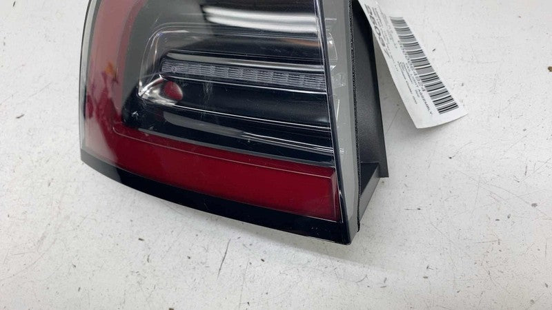 ⭕ 17-22 Model 3 Rear Left Outer Exterior Taillight Tail Lamp 3-Pin 107