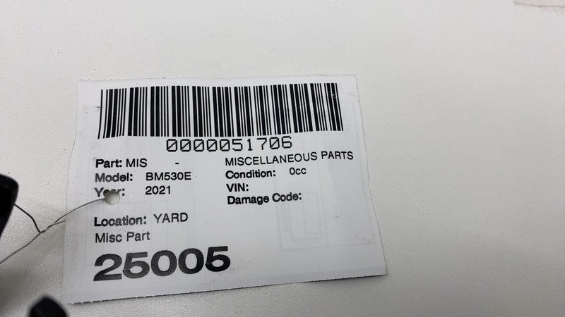 2017-2023 BMW 530e G30 PAIR Rear Left & Right Center 2nd Row Seat Belt