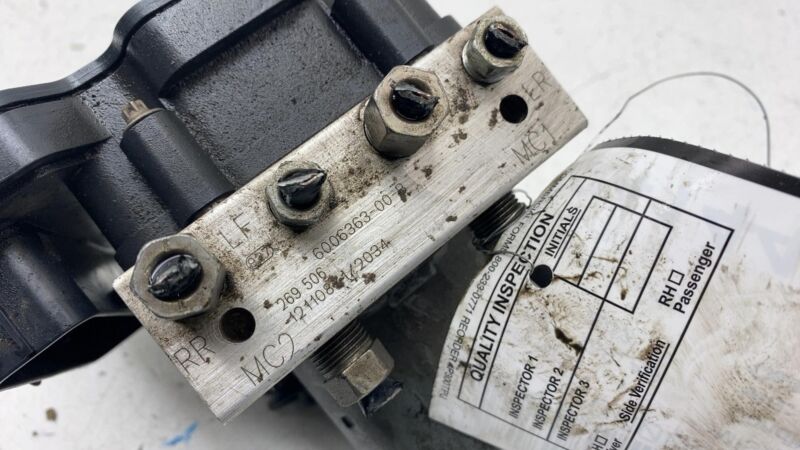 600636300B 2012-2015 Tesla Model S Hydraulic Control ABS Anti-Lock Brake System Pump Module
