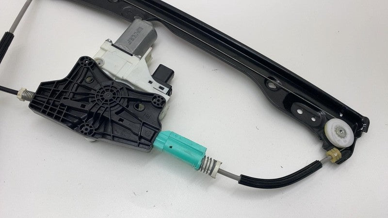 2020-2023 Tesla Model Y Front Passenger Side Door Window Regulator & Motor Right