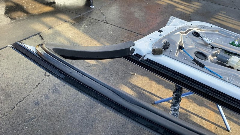 A 212 820 13 02 ⭕2014-2016 Mercedes-Benz E350 Front Door Shell Panel Right A2128201302 White 149