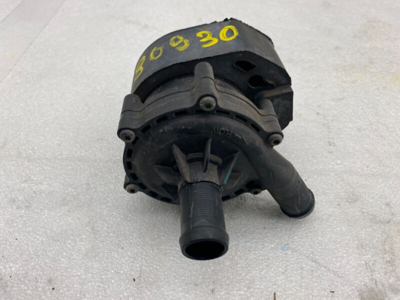 2016-2020 Tesla Model S X Cooling System Auxiliary Water Coolant Pump FWD Assy