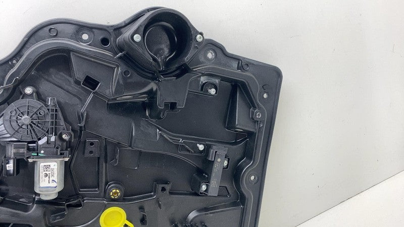 ⭕ 2017-2024 Chrysler Pacifica Rear Right Door Window Regulator & Motor