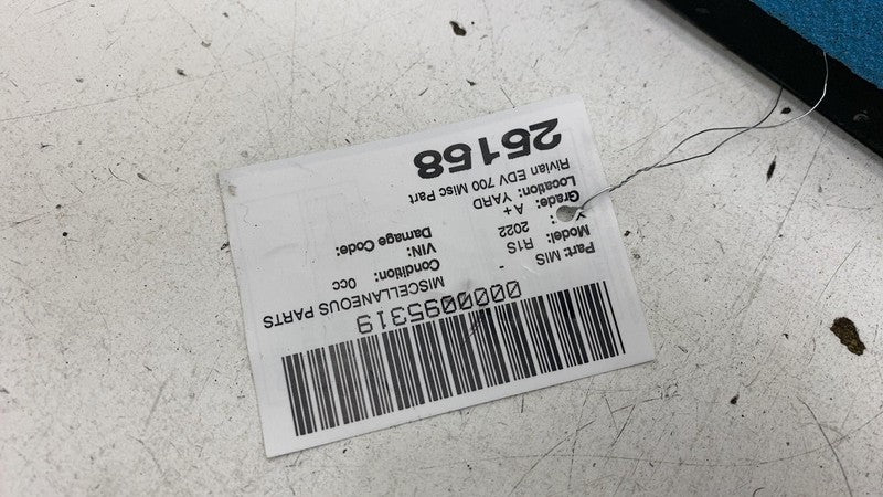 ⭕ 2022 Rivian EDV-700 Amazon Van Passenger Door Step Panel w/ Edge Tri