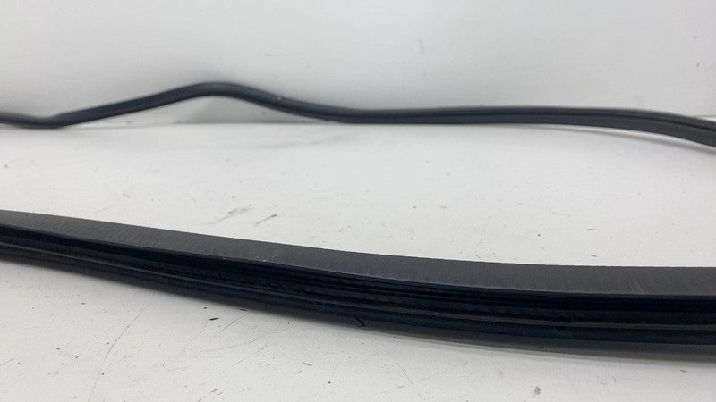 ⭕2017-2025 Chrysler Pacifica Rear Left Door Body Weatherstrip Rubber S