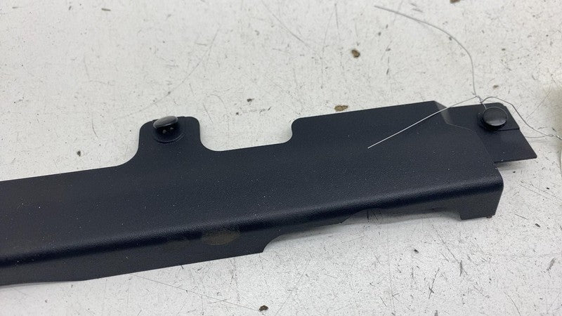 ⭕ 18-21 Navigator Front Right Door Window Frame Cover Molding RH JL1B-