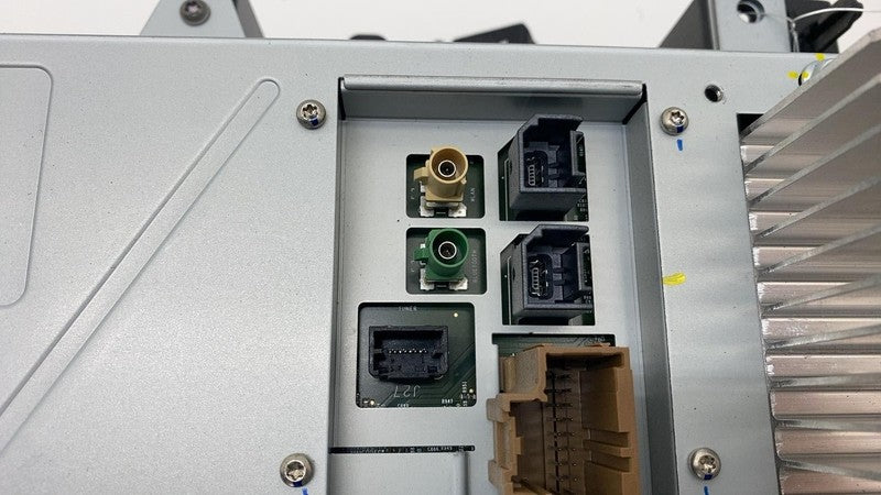 145073700B 2016-2020 Tesla Model S X Display Screen MCU Media Control & Cluster Speedometer