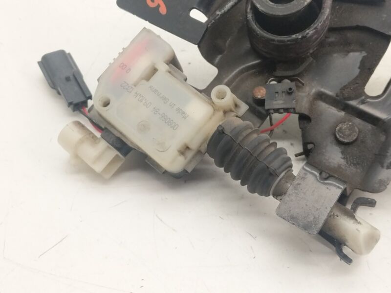 6007572 00 E ⭕ 12-15 Tesla Model S Front Frunk Hood Lock Latch Secondary Release 6007572-00-E