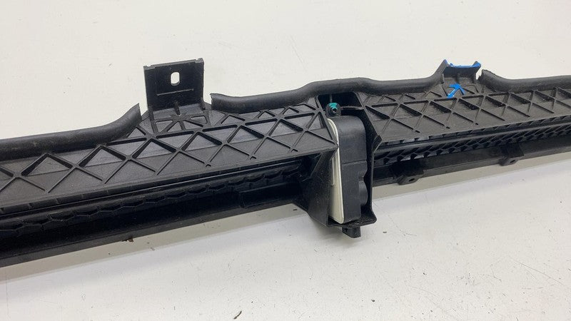 86586532 ⭕ 2024 Acura ZDX Honda Prologue Air Shutter Front Bumper Assembly 86586532