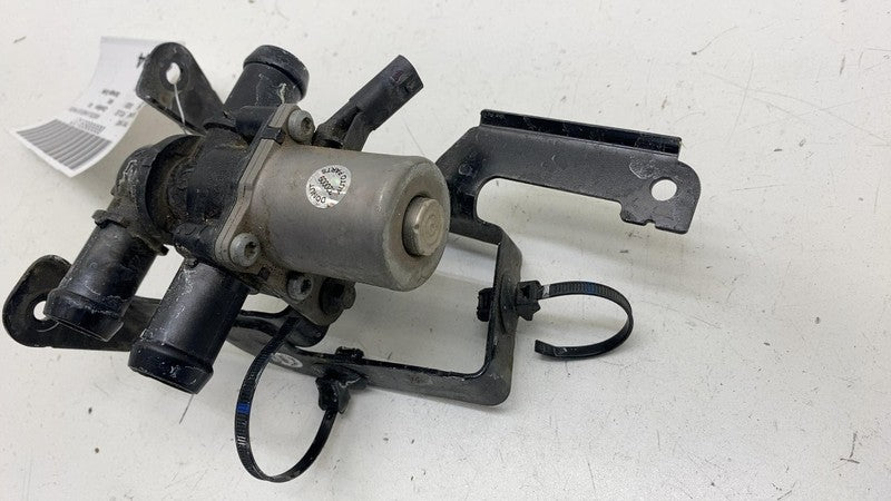 32339739 ⭕ 2021-2023 Polestar 2 Battery Coolant Cooling Valve w/ Motor & Bracket 32339739