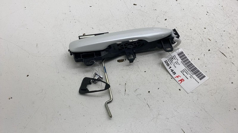 ⭕ 23-25 Toyota Prius Front Passenger Exterior Door Handle Outer Right 