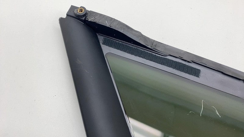 160015600A 2021-2024 Tesla Model S MS Rear Passenger Side Corner Window Quarter Glass Right