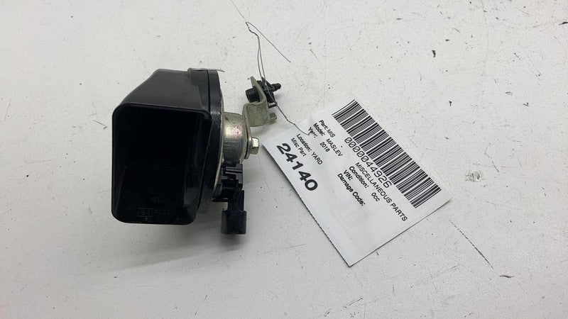 E3007042 2017-2020 Maserati Levante FIAMM Low Pitch Tone Horn Signal w/ Bracket Assembly